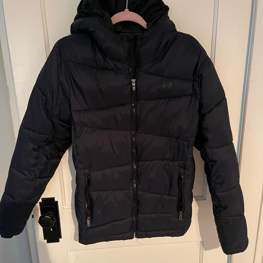 Like new! Men’s Spyder Puffer Coat, Dark Blue, Fleece lined pockets, size small